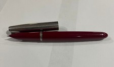 Penna stilografica rossa - Parker.
