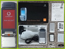 Telefono cellulare Sony Ericsson P900 da collezione (sbloccato). In scatola con contenuto.