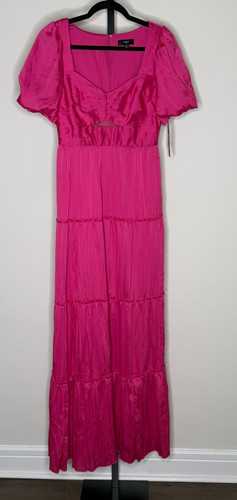 Abito rosa con - , ritaglio