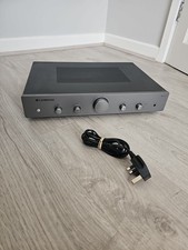 Amplificatore stereo integrato
