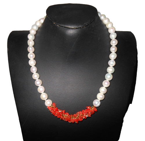 Elegante collana con grandi