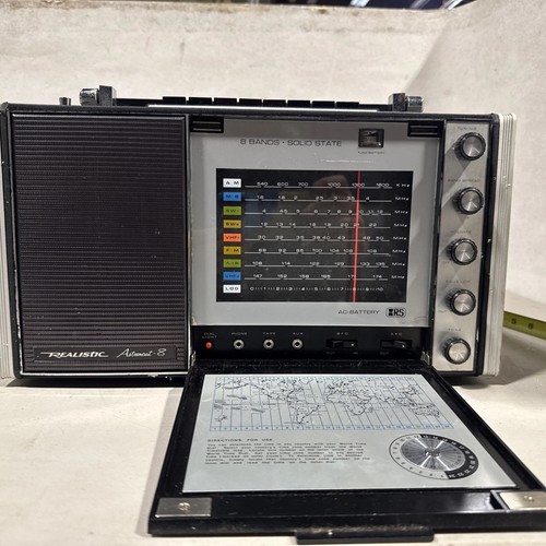 Radio realistica 751b - radio,