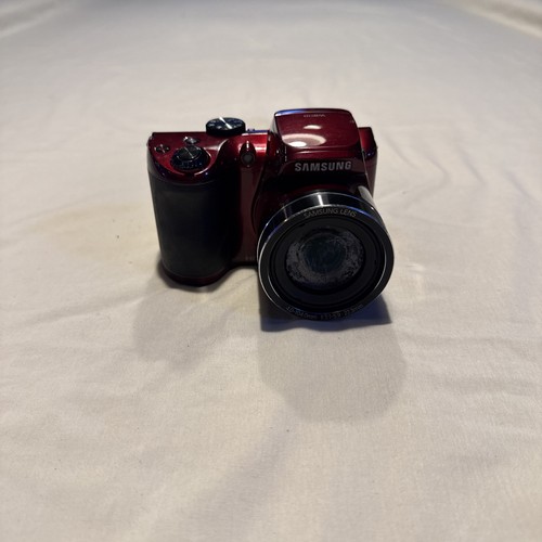 Fotocamera digitale rossa