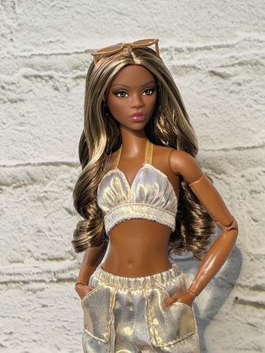 Barbi signature 2026 basics - barbi@,