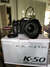 Fotocamera PENTAX K-50 con
