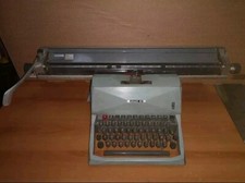 Macchina da scrivere Olivetti 82 diaspron