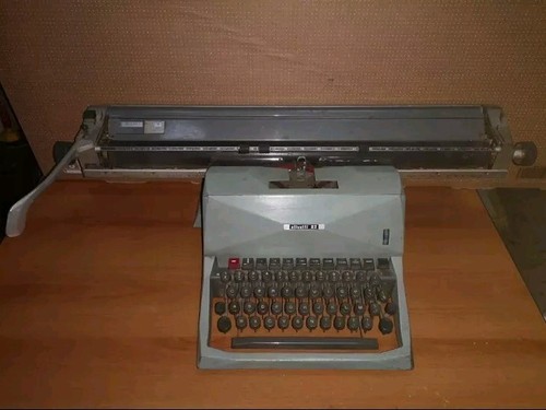 Macchina scrivere olivetti - da,