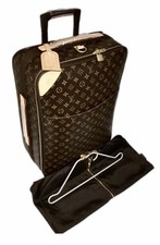 Louis Vuitton Pegase Classic