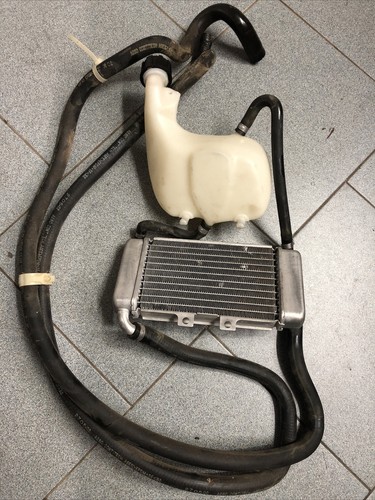 Radiatore acqua vaschetta - vaschetta, tubi