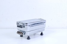 Vecchia scatola medicale acciaio e siringa Vintage farmaceutico studio medico