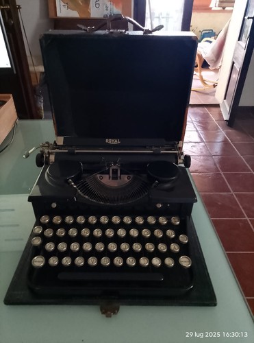 Macchina scrivere portatile - macchina, da