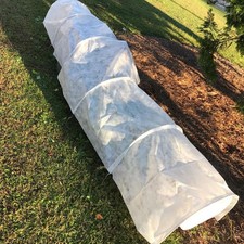 Mini serre tunnel pour le