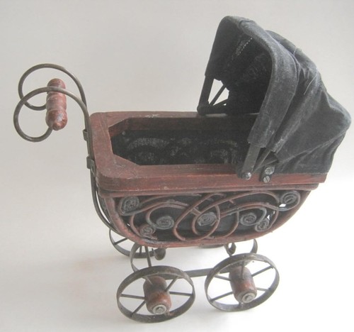 Carrozza bambola stile