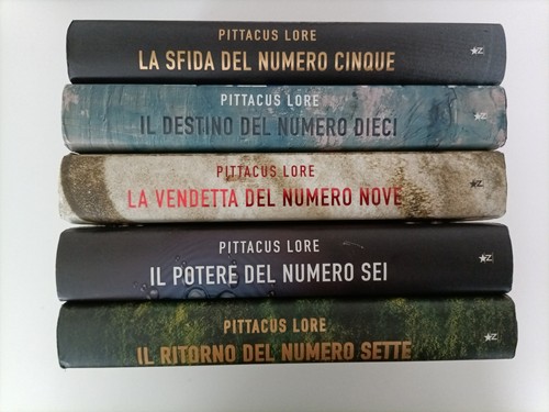 Pittacus lore serie - pittacus,