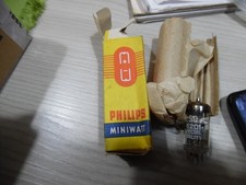 ECC81 = 12At7 = 6201 valvola