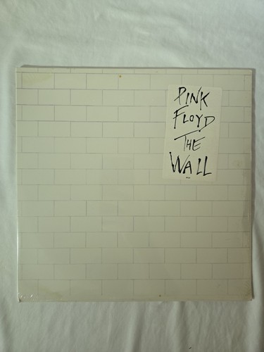 Pink floyd the wall still - pink,