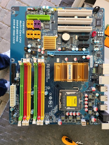Scheda madre gigabyte - scheda,