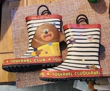 Hey Duggee Squirrel Club stivali di gomma taglia UK 9 