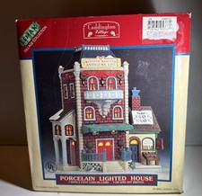 RARO Lemax Caddington Village