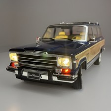 Jeep Grand Wagoneer Woody 1989 BLU 1:18 personalizzata con LUCI FUNZIONANTI scala KK