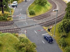 NOCH 14307 - Passaggio a livello con 2 barriere e 4 croci di S.Andrea serie Lase