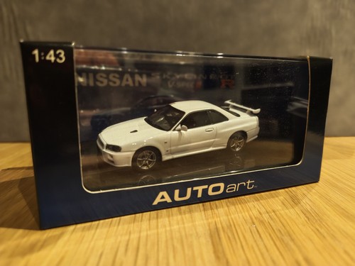 Autoart auto r34 - autoart,