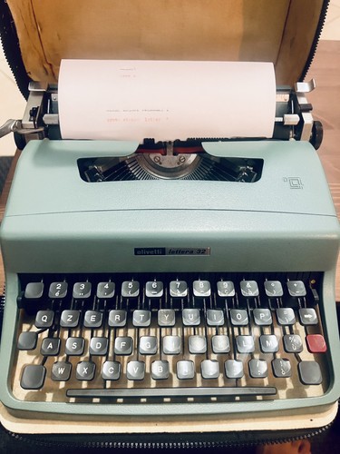 Macchina scrivere olivetti - da,