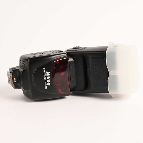 Nikon 700 speedlight - nikon,