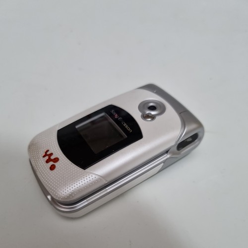 Sony ericsson w300i prototype - sony,