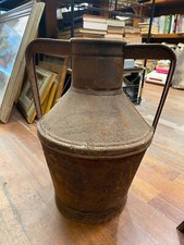 Antica brocca in ferro