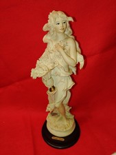 Statua porcellana opera d'arte