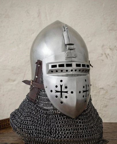 Elmetto cavaliere medievale