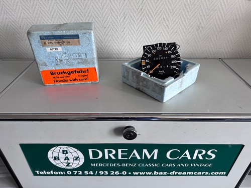 Nos mercedes 250d - 250d, 300td