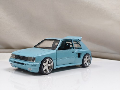 Modellino auto burago - burago, 1/24