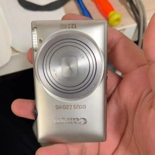 Canon IXUS 220 HS/ELPH 300 HS 12,1 MP 5x zoom ottico fotocamera digitale - argento