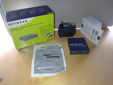 NETGEAR - FS105 v2 - Switch ProSafe con 5 Porte 10/100 Mbps Netgear