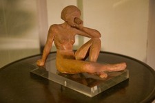 Sculpture terre cuite femme