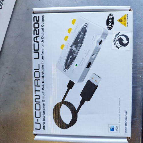 Behringer control uca202 - u-control,