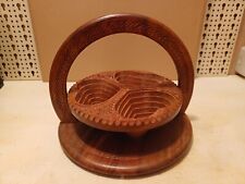 Cestino/ sottopentola  in legno, tre scomparti a forma di cuore