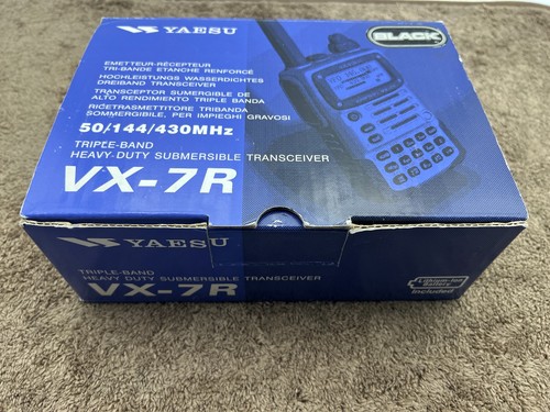 Yaesu radio ham - vx-7r,