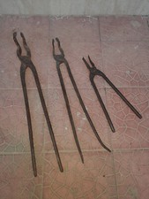 Lotto 3 Antiche pinze da fabbro ferro battuto a mano forgia