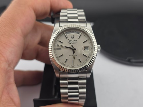 Bulova super seville day date - super,