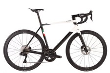 Bici da strada a disco Colnago