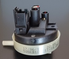 Pressostato Metalflex HD505 T85 (100/75/380) per lavatrice Indesit IWB 6103