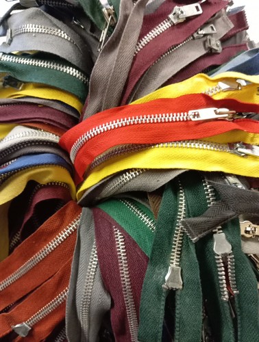 Stock 250 cerniere - , cerniere,