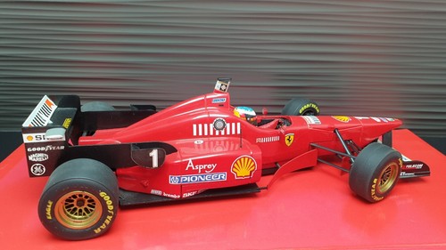 Schumacher ferrari f310 2 - 1:18,