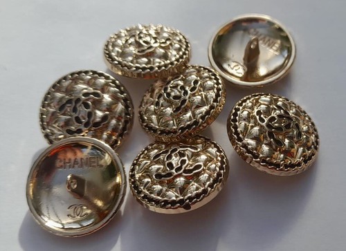 Chanel button set - of, 5