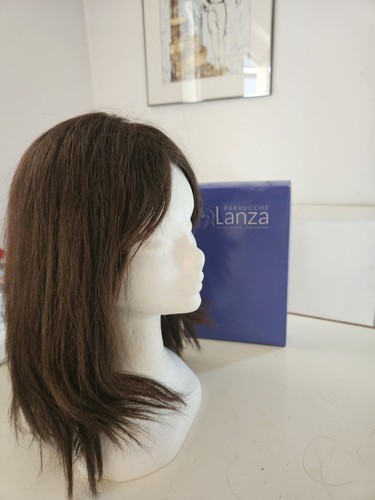 Due parrucche donna - donna, sintetiche