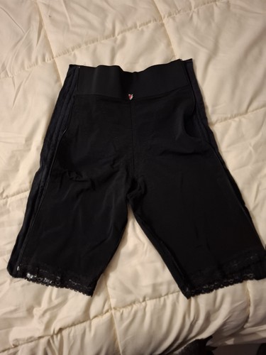 Pantaloncini contenitori post - pantaloncini,