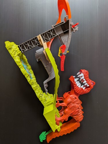 Pista hot wheels dinosauro - hot,